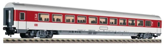 IC/EC long distance openplan Passenger car 1st class in traffic red livery type Apmz123<br /><a href='images/pictures/Fleischmann/5103.jpg' target='_blank'>Full size image</a>